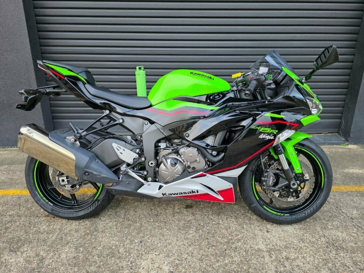 2021 KAWASAKI NINJA ZX-6R (636) KRT EDITION SPORTS - JBFD5337660