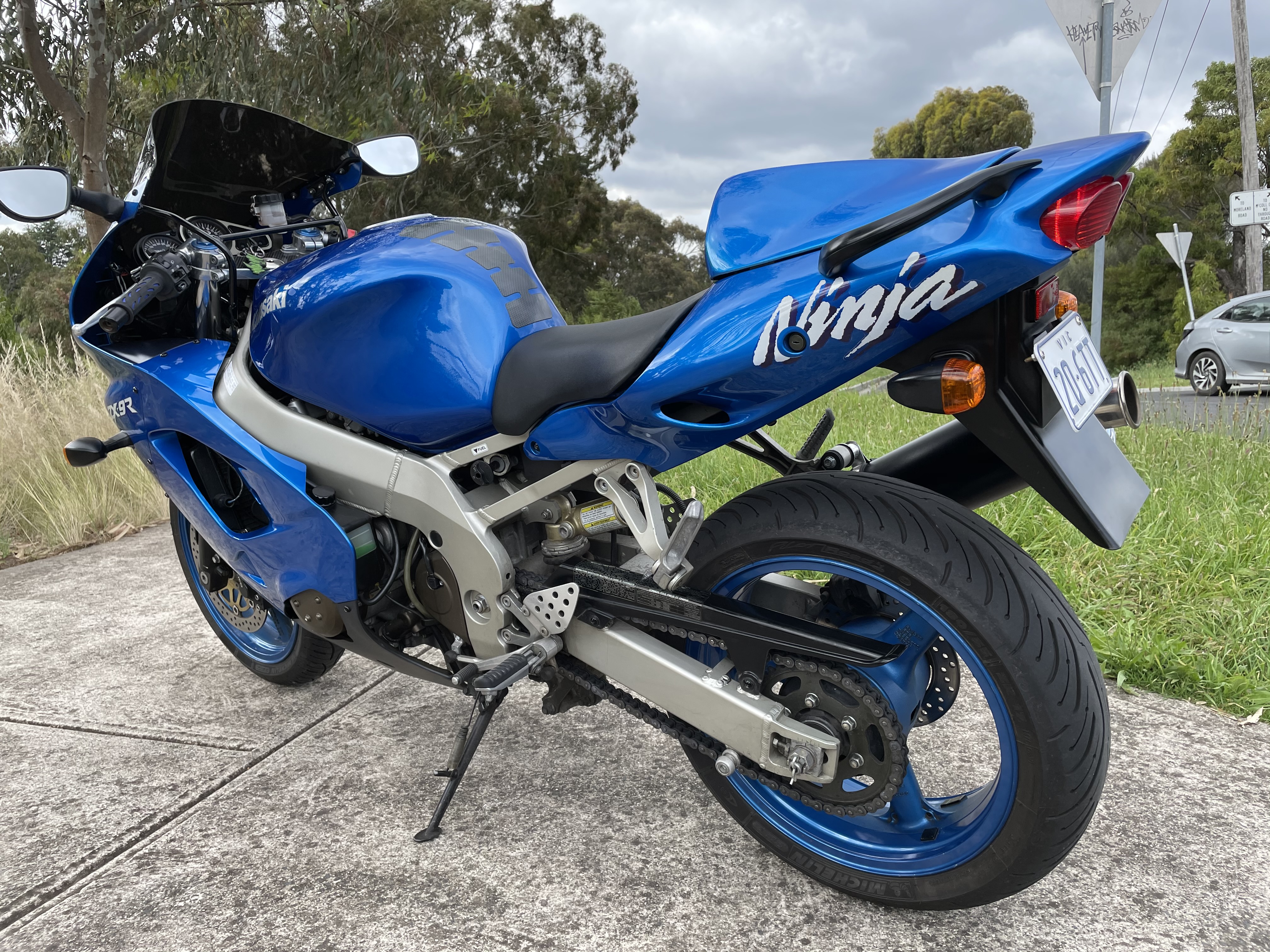 1997 KAWASAKI ZX9R ROAD - JBW5218017 - JUST BIKES