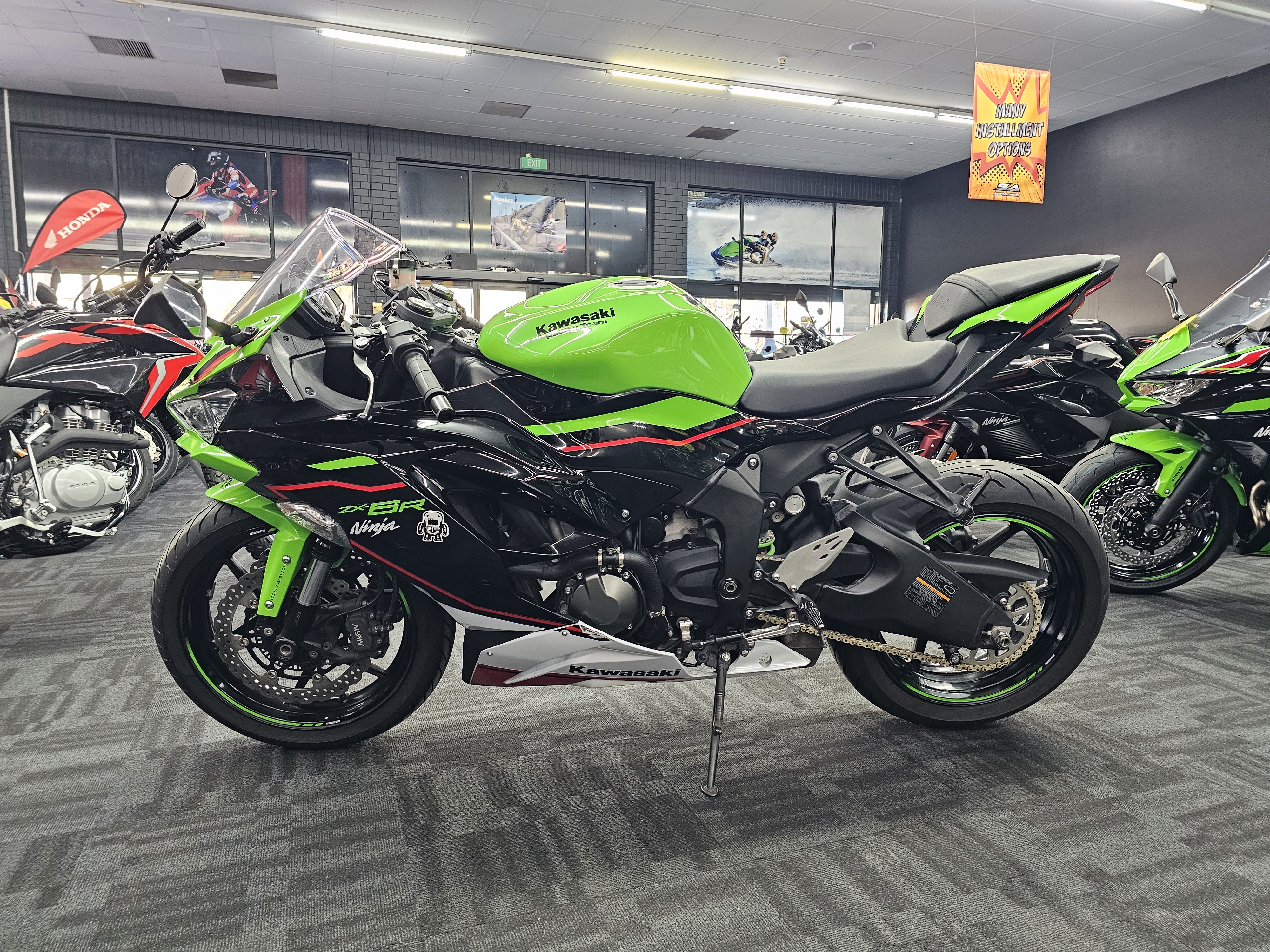 2022 KAWASAKI NINJA ZX-6R (636) KRT EDITION SPORTS - JBW5266768