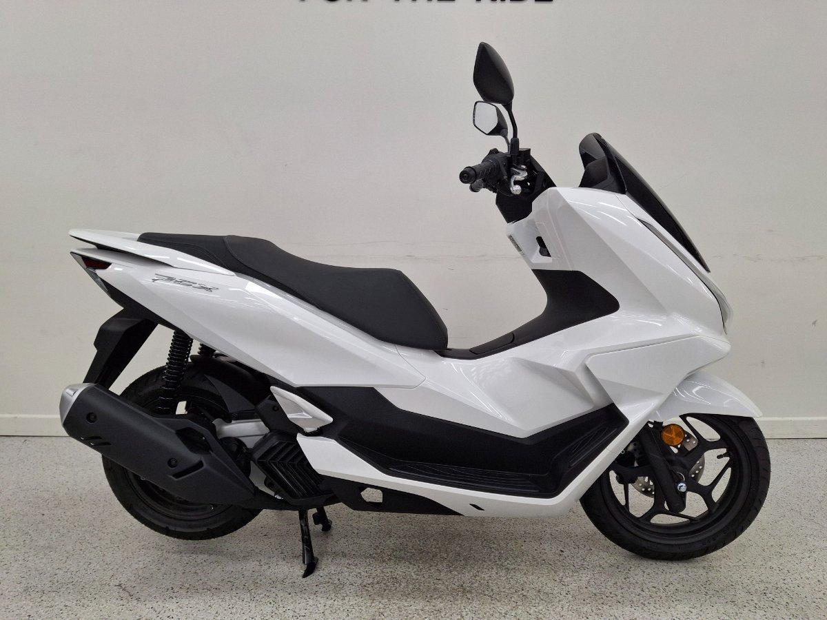 2025 HONDA PCX125 SCOOTER - JBFD5356444 - JUST BIKES 2025 HONDA PCX125 SCOOTER - JBFD5356444 - JUST BIKES