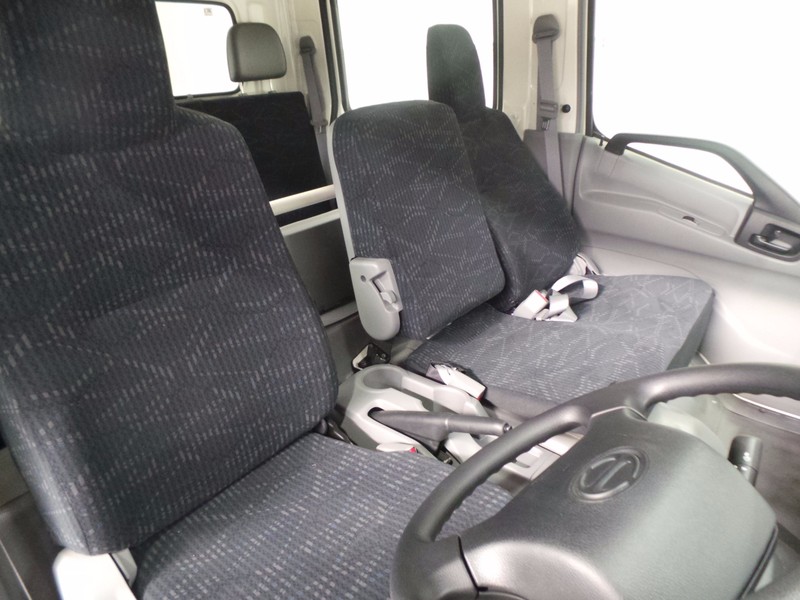 2016 HINO 717 - 300 Series 717 - 300 Series Truck