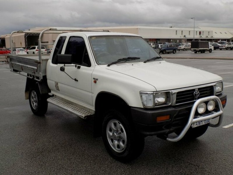 1997 TOYOTA HILUX (4x4) RN110R