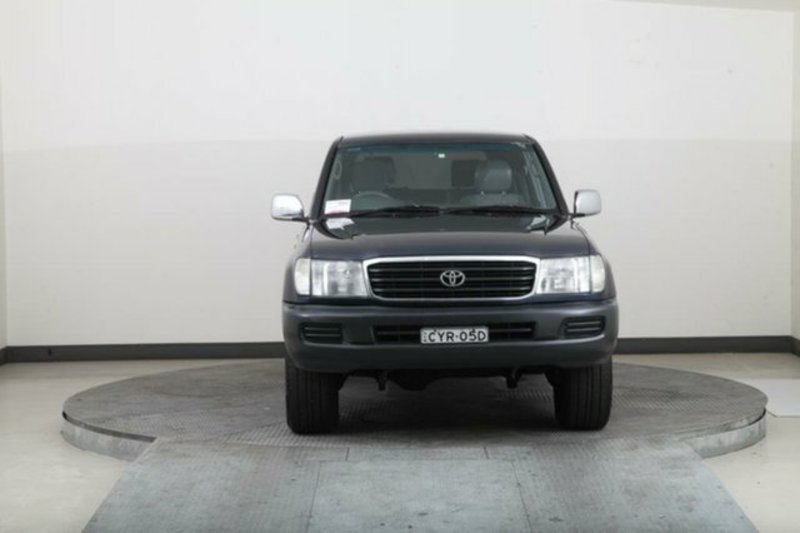 1999 TOYOTA LANDCRUISER GXL (4x4) FZJ105R