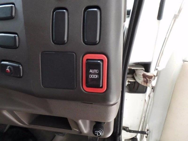 2002 MITSUBISHI ROSA BUS