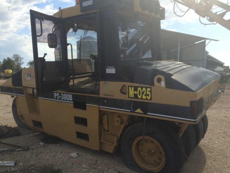 1999 CATERPILLAR PS300 PS300 RollerCompacting