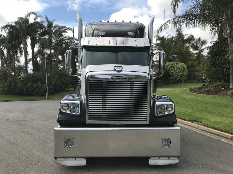 2014 FREIGHTLINER Coronado 114 CORONADO Coronado Truck
