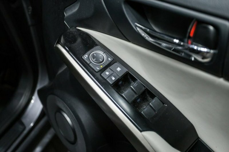 2014 LEXUS IS300h LUXURY HYBRID AVE30R MY15