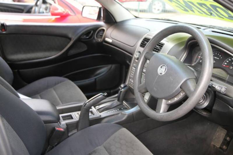 2004 HOLDEN COMMODORE EQUIPE VYII