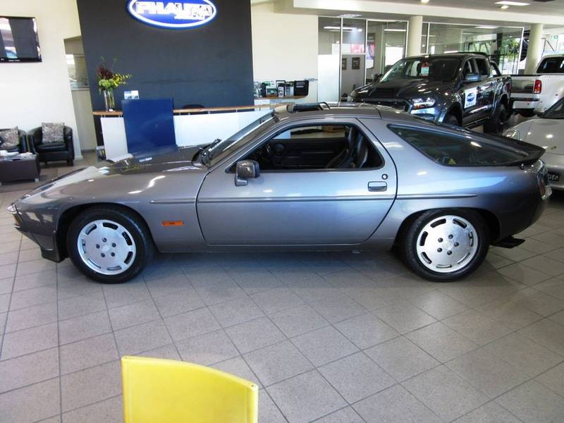 1986 PORSCHE 928 S