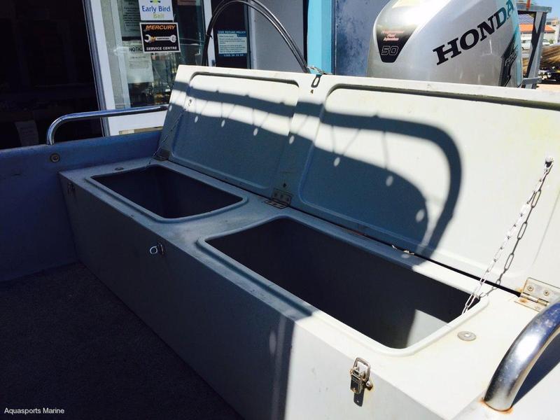 Plaka 4.6m Centre Console