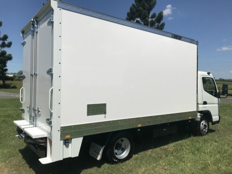 2018 FUSO Canter 515 Wide MWB AMT PANTECH Canter 515 Wide Truck