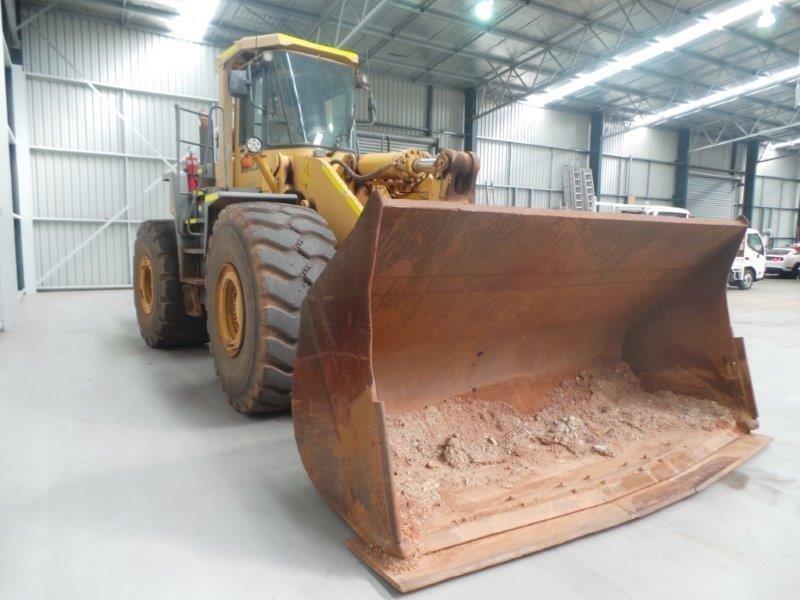 KOMATSU WA500-3