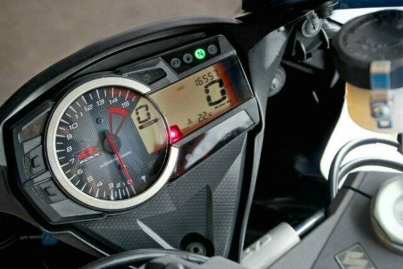 2009 SUZUKI GSX-R1000 ROAD