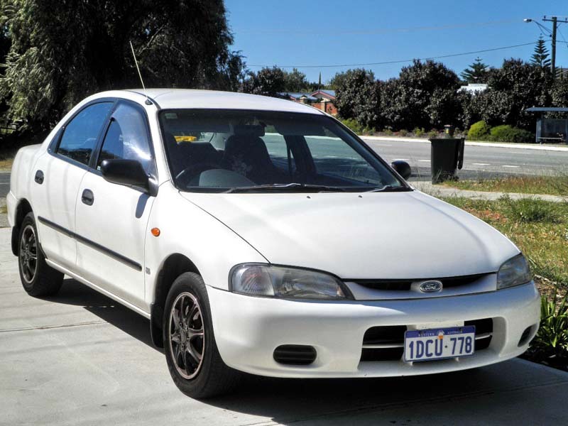 1995 FORD LASER LXi KJ