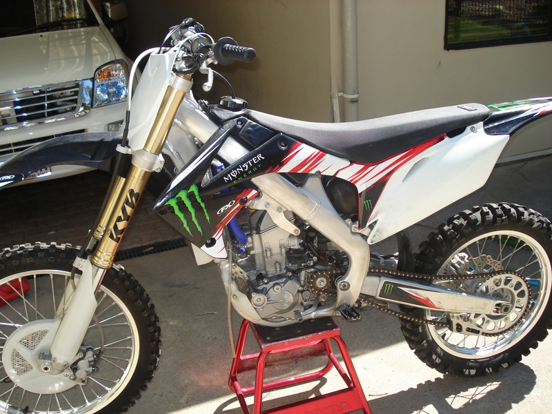 2010 HONDA CR F250R