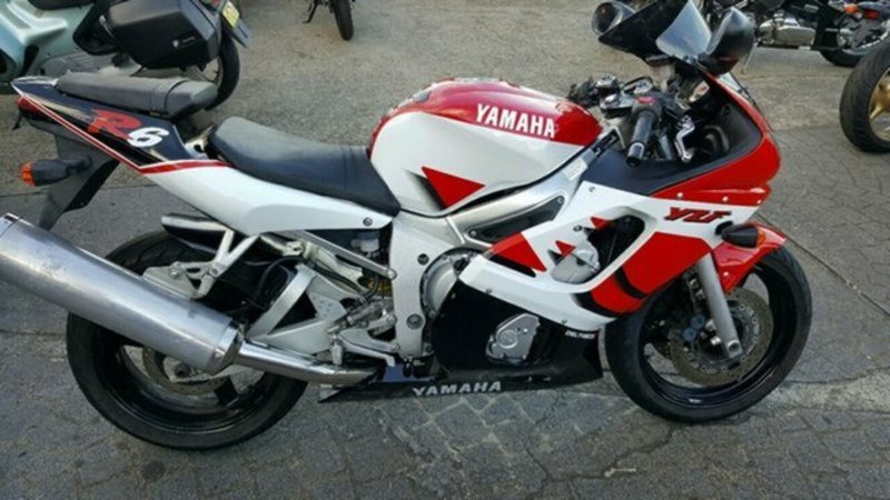 2000 YAMAHA 600CC YZF-R6