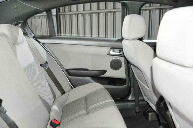 2010 HOLDEN COMMODORE OMEGA VE II