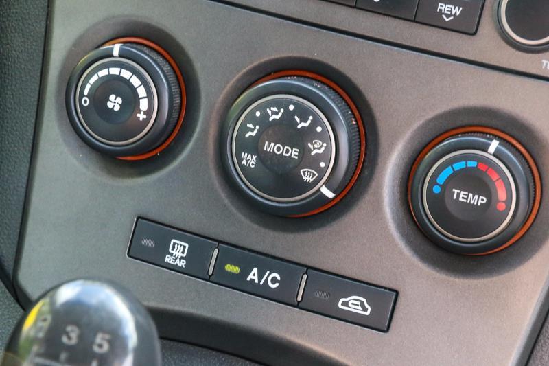 2008 KIA RONDO UN
