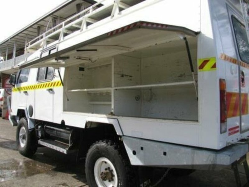 1995 OKA LT HD MULTI VEHICLE TRUCK