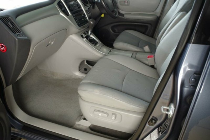 2003 TOYOTA KLUGER CVX (4x4) MCU28R