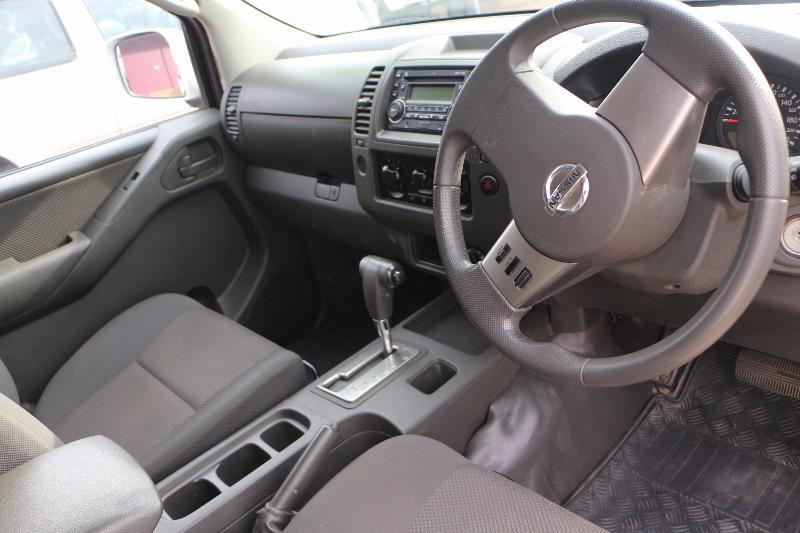 2012 NISSAN NAVARA dual cub utility