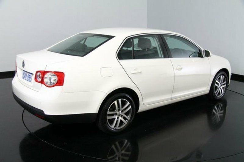 2007 VOLKSWAGEN JETTA 2.0 TDI 1KM