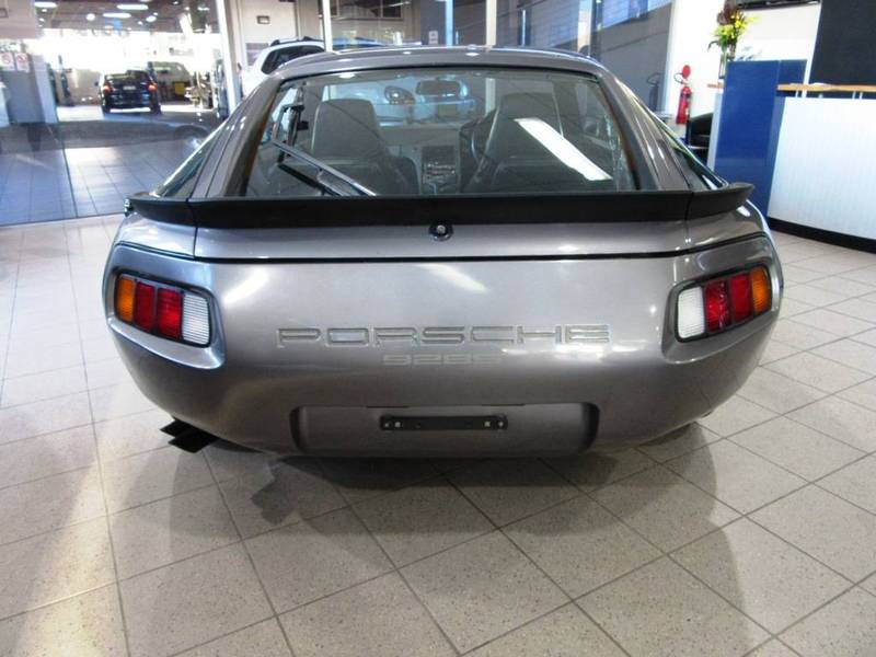 1986 PORSCHE 928 S
