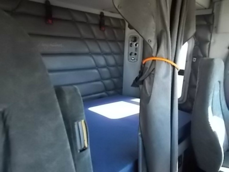 2006 FREIGHTLINER ARGOSY Argosy Truck
