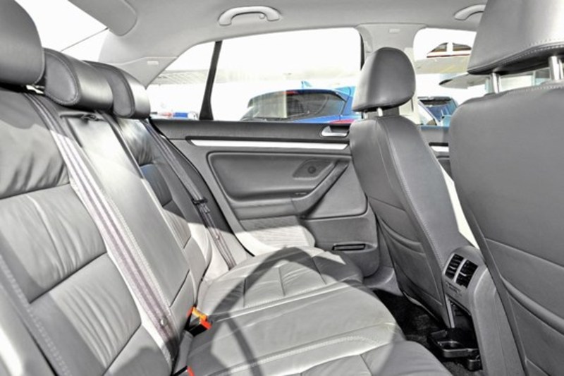 2007 VOLKSWAGEN JETTA FSI 1KM MY07