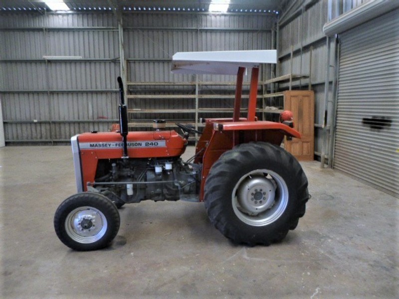 1970 MASSEY FERGUSON 240 2WD Tractor