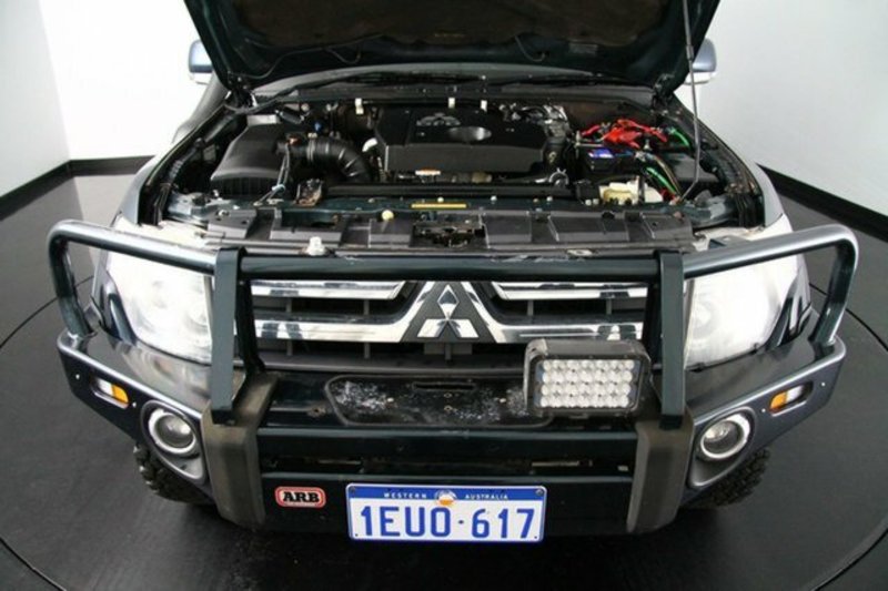 2007 MITSUBISHI PAJERO VR-X LWB (4x4) NS