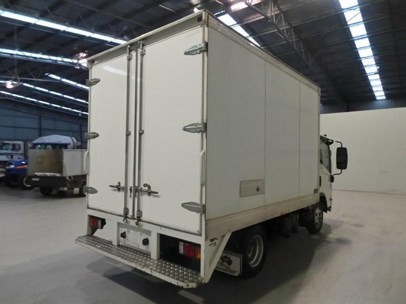 2013 ISUZU NNR200