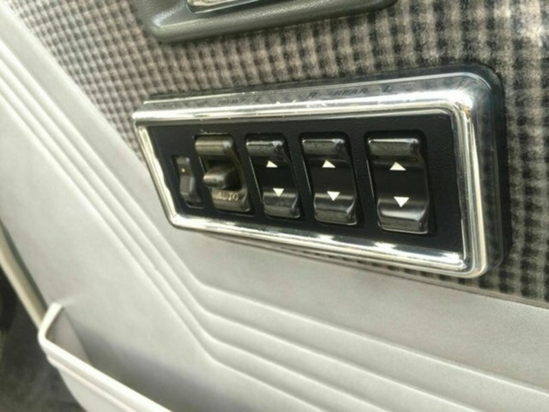 1987 MITSUBISHI PAJERO SUPERWAGON (4x4) NE