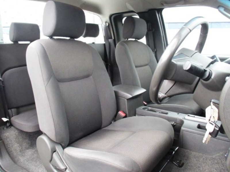 2011 NISSAN NAVARA ST-X KING CAB D40 MY11