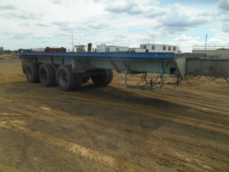 1980 Haulmark Flat top Semi Trailer
