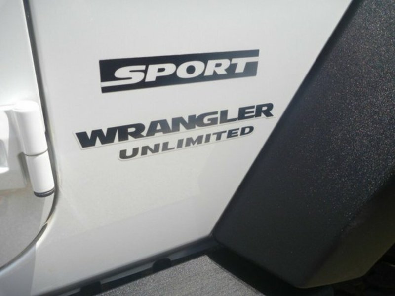 2013 JEEP WRANGLER UNLIMITED RENEGADE SPORT (4x4) JK MY13