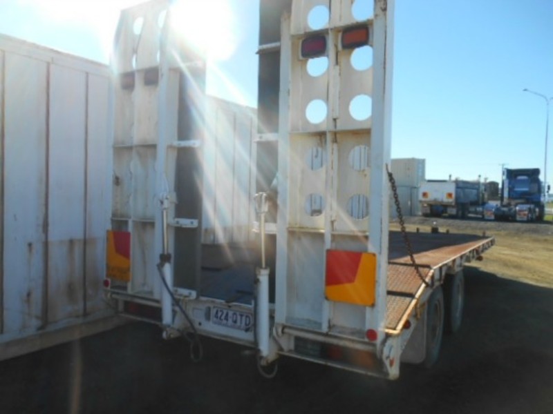 Macol TagPlant(with ramps) Tag Trailer