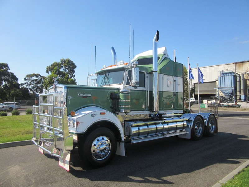 1994 KENWORTH T900 Classic T900 Truck