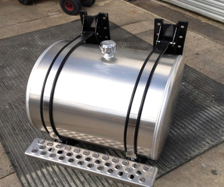 NEW HYD/OIL TANK 200LT 015