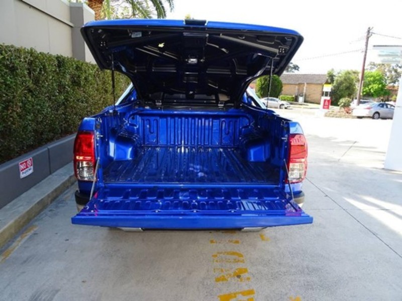 2015 TOYOTA HILUX SR5 GUN126R