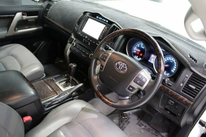 2011 TOYOTA LANDCRUISER SAHARA (4x4) UZJ200R 09 UPGRADE
