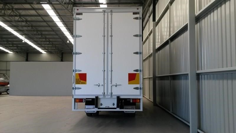 2017 FUSO Fighter 1424 Fighter 1424 Truck