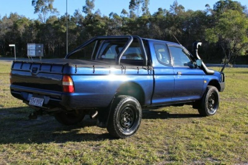 2001 MITSUBISHI TRITON GLX Club Cab MK