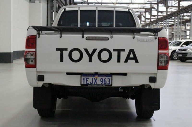 2014 TOYOTA HILUX SR (4x4) KUN26R MY14