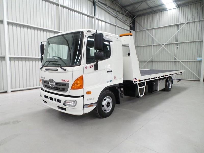 2017 HINO 500 SERIES - FD 1124 X-LONG
