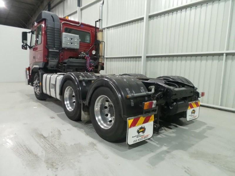 2005 VOLVO FM12