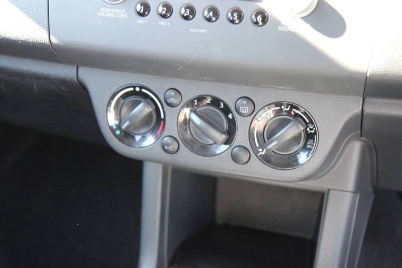 2005 SUZUKI SWIFT EZ