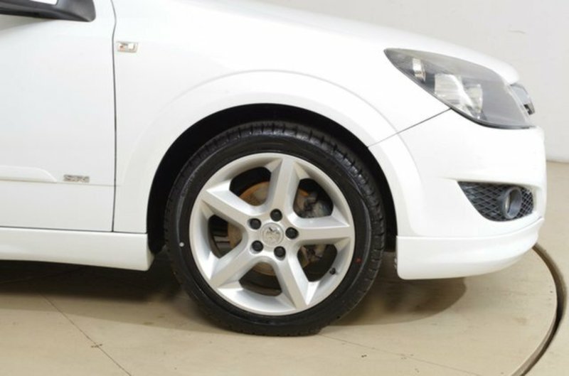 2010 HOLDEN ASTRA SRi AH MY09
