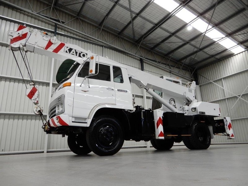 1982 ISUZU SBR SBR Truck