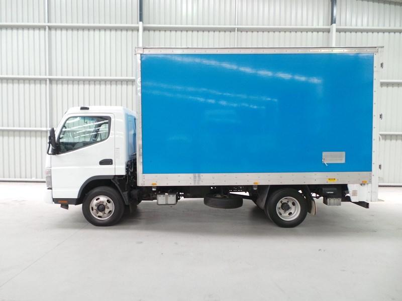 2010 FUSO CANTER PANTECH